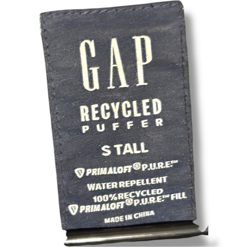 GAP Women's Charcoal Lightweight Button Down Hoodless Recycled Puffer Jacket - Picture 8 of 15